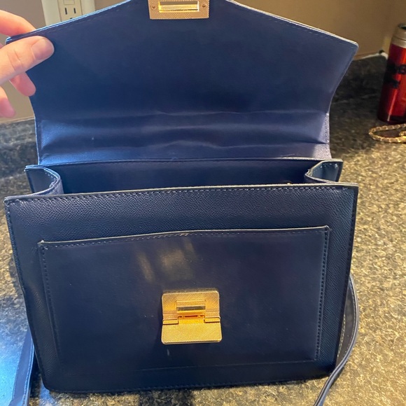 Purse - Picture 2 of 3